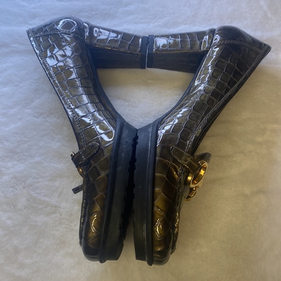 Stuart Weitzman Alligator Print Heeled Loafer - Picture 11 of 11